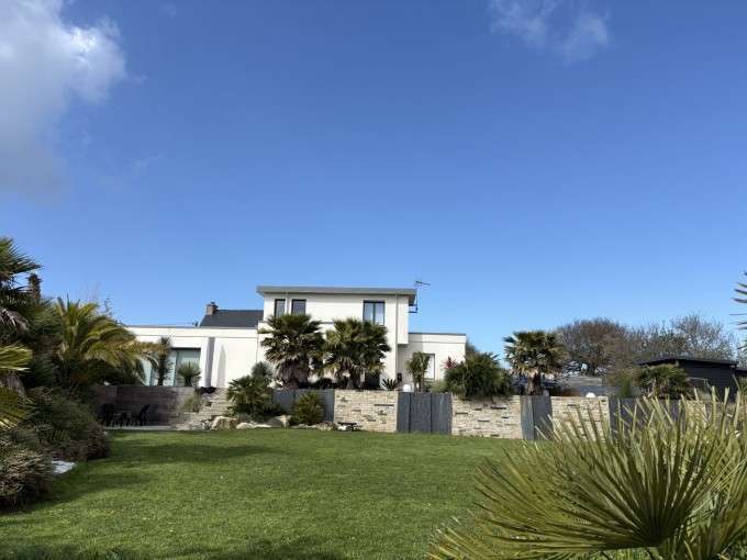 House Plonéour-Lanvern - 3 bedrooms