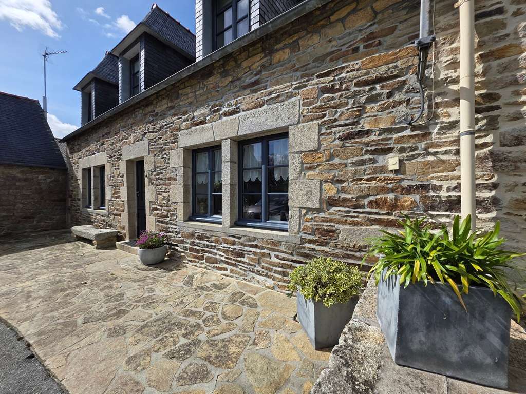 House Plonéour-Lanvern