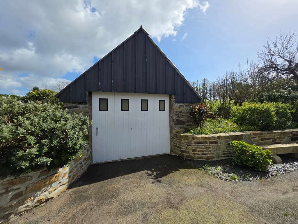 House Plonéour-Lanvern