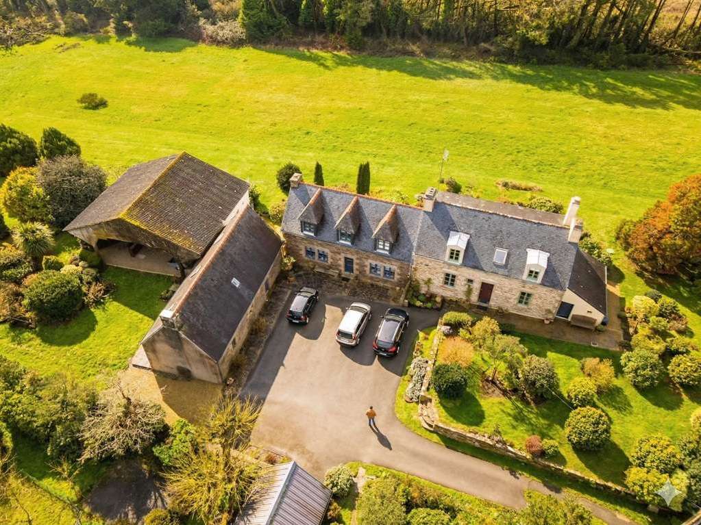 Maison Plonéour-Lanvern