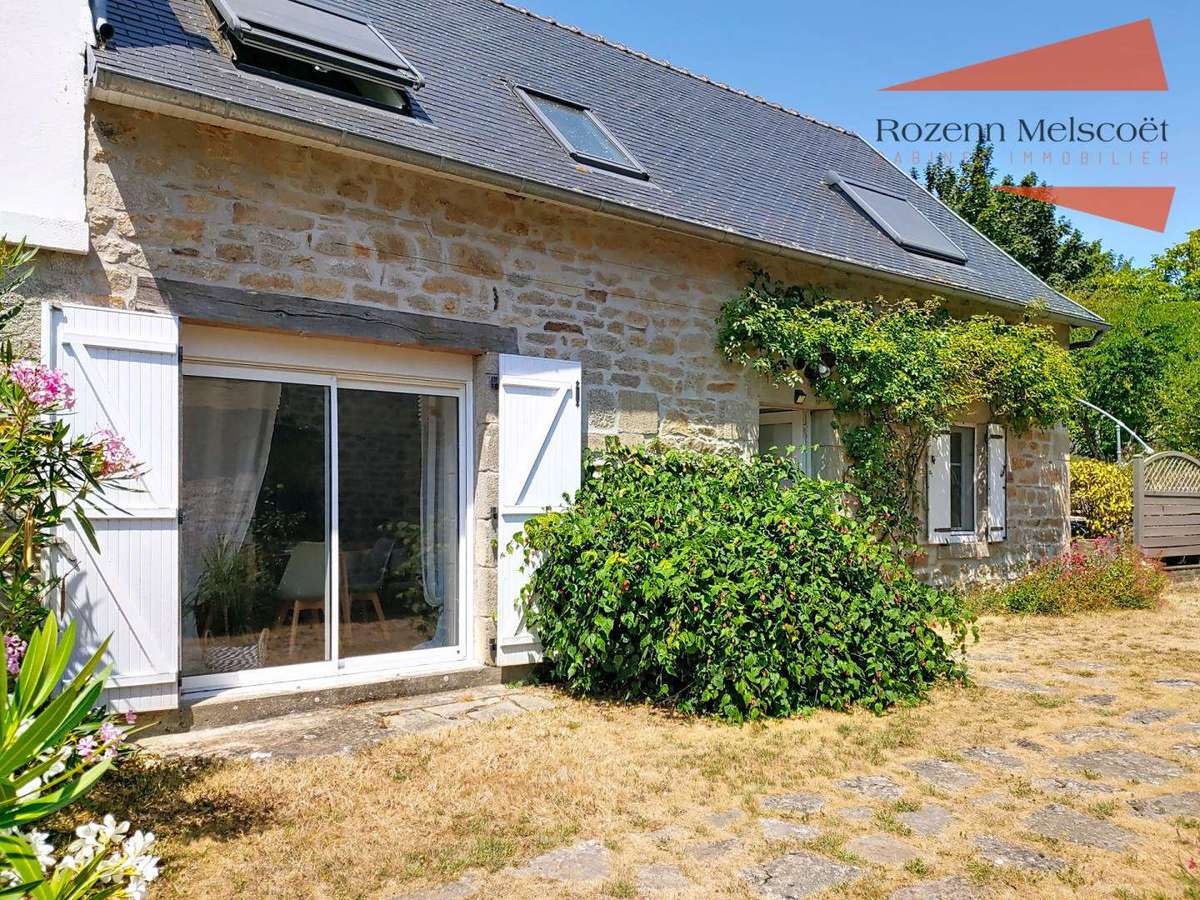 Maison Plonéour-Lanvern