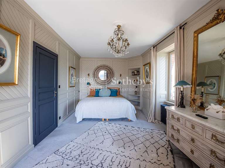 Maison Ploubazlanec - 5 chambres - 240m²
