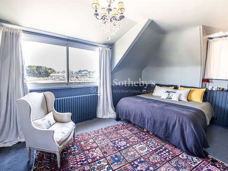 Maison Ploubazlanec - 5 chambres - 240m²