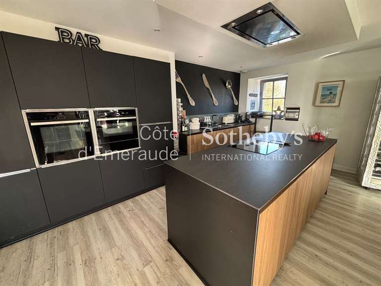 House Plouër-sur-Rance - 5 bedrooms - 240m²