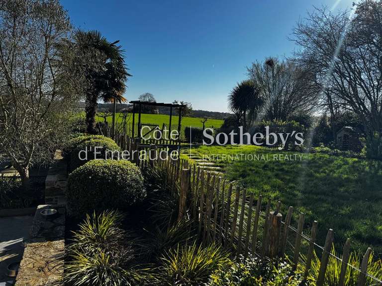 Maison Plouër-sur-Rance - 5 chambres - 240m²