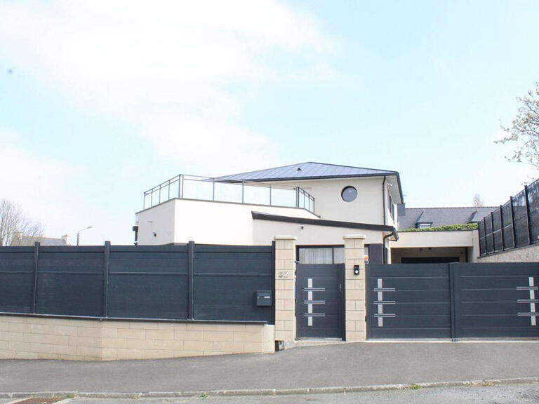 House Ploufragan - 5 bedrooms