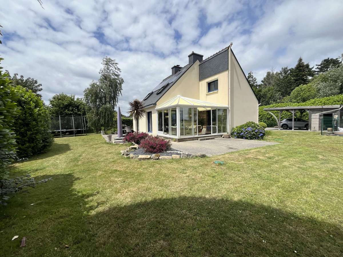Maison Plougoumelen
