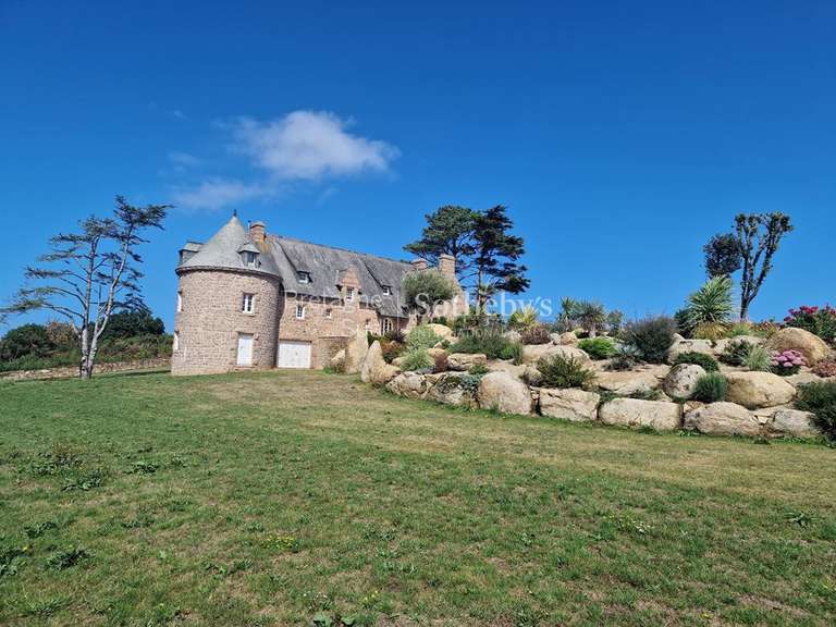 Maison avec Vue sur mer Plougrescant - 9 chambres - 352m²