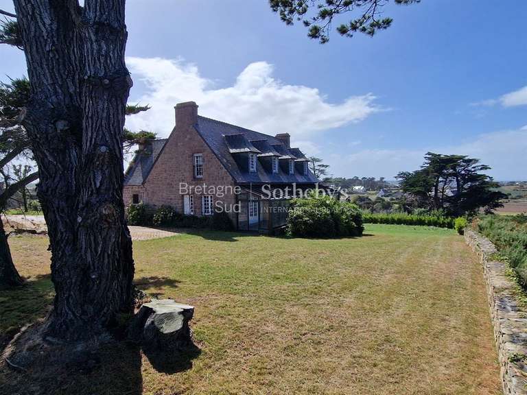 Maison avec Vue sur mer Plougrescant - 9 chambres - 352m²