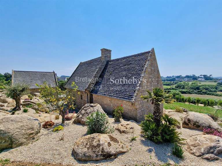 Maison avec Vue sur mer Plougrescant - 9 chambres - 352m²