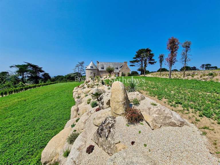 Maison avec Vue sur mer Plougrescant - 7 chambres - 352m²