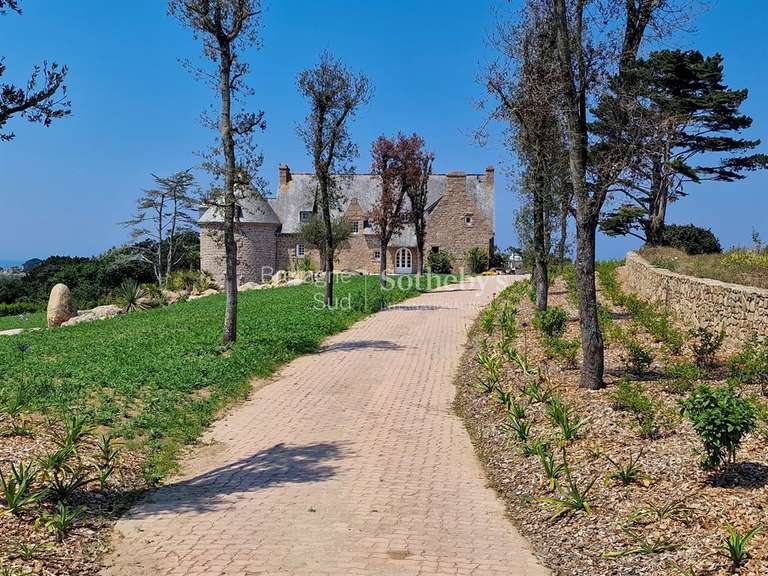 Maison avec Vue sur mer Plougrescant - 7 chambres - 352m²