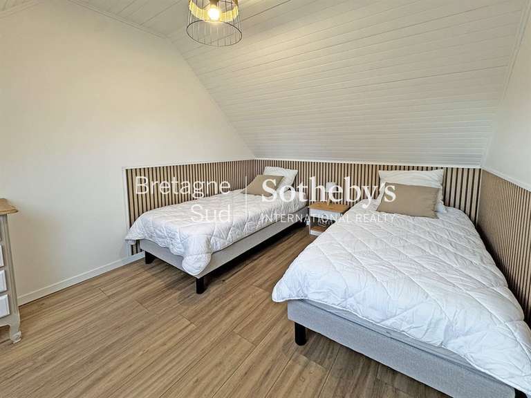 Maison Plouhinec - 8 chambres - 240m²