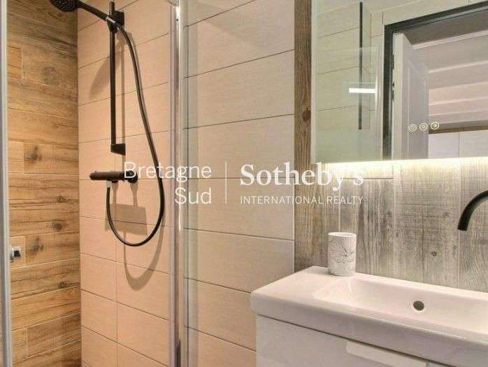 Maison Plouhinec - 8 chambres - 240m²