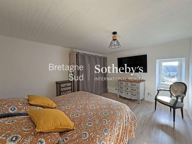 Maison Plouhinec - 8 chambres - 240m²