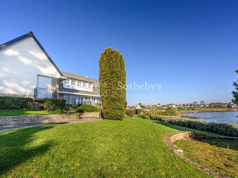 Maison Plouhinec - 8 chambres - 275m²