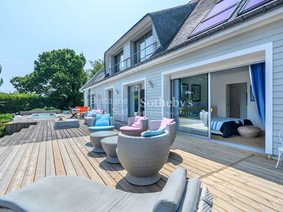 House Plouhinec
