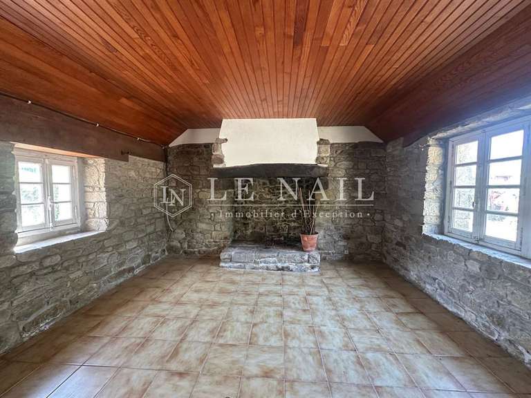 Maison Plouhinec - 3 chambres - 230m²