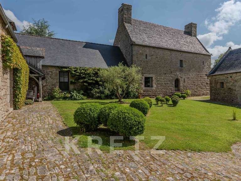 Propriété Ploumilliau - 11 chambres - 450m²