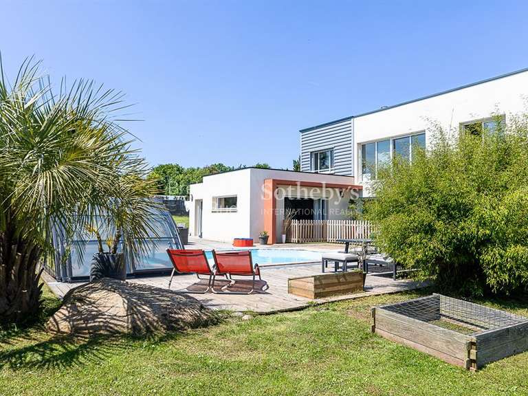 Maison Plourhan - 6 chambres - 216m²