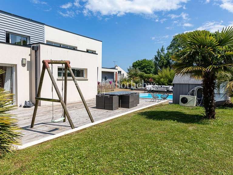 Maison Plourhan - 6 chambres - 216m²