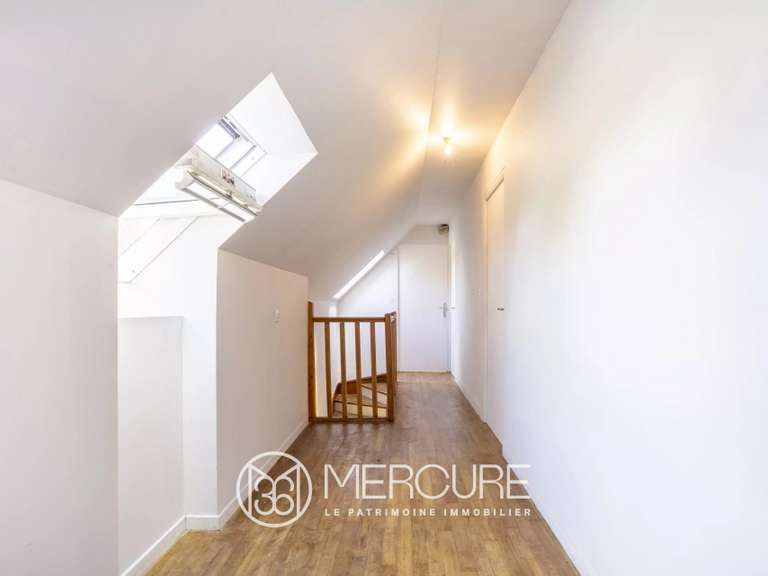 Maison Pluguffan - 8 chambres - 240m²