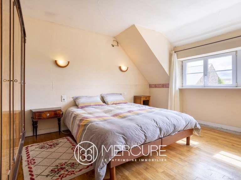 Maison Pluguffan - 8 chambres - 240m²