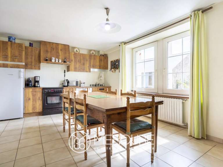 Maison Pluguffan - 8 chambres - 240m²