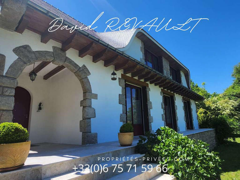House Plumelec - 5 bedrooms