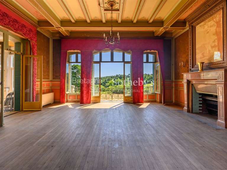 Manor Pluneret - 700m²