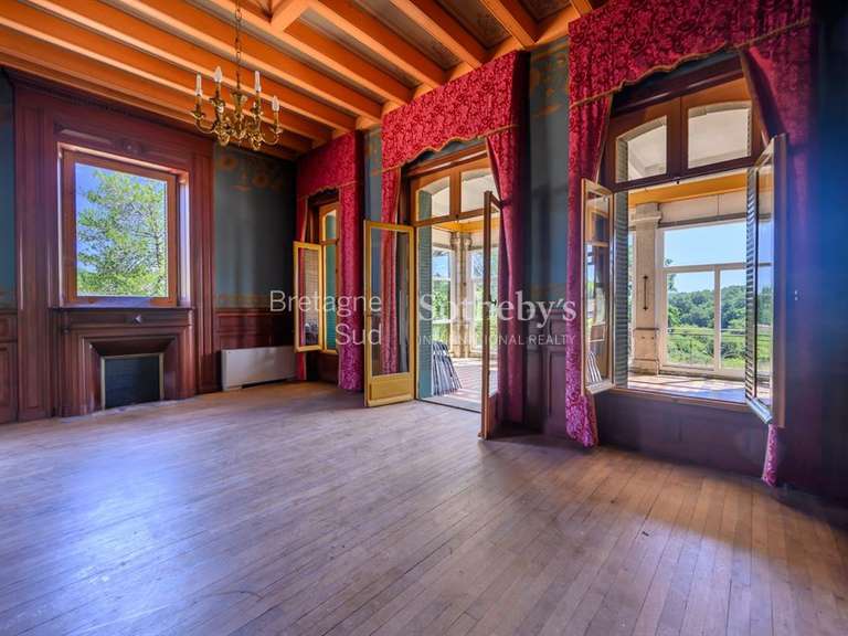 Manor Pluneret - 700m²