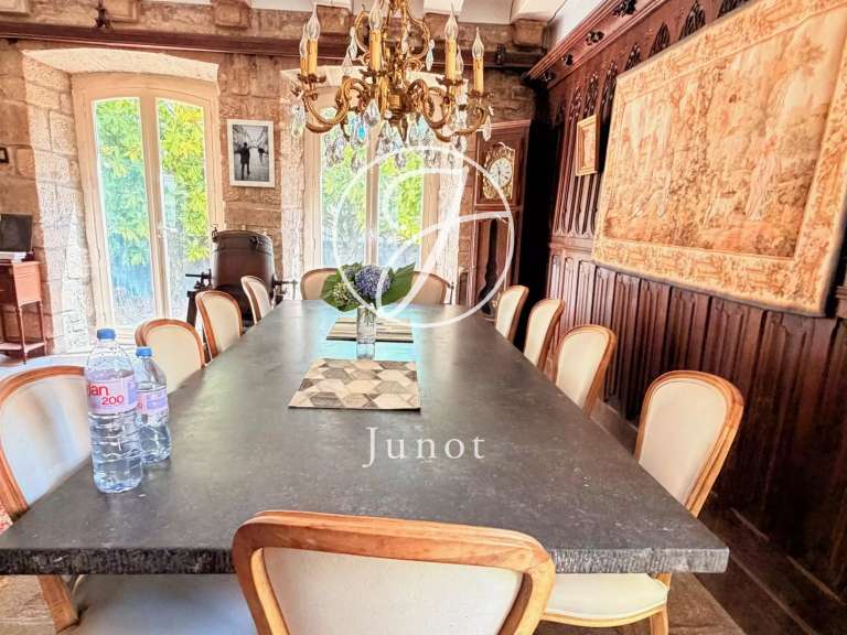 Château Pluvigner - 9 chambres - 600m²
