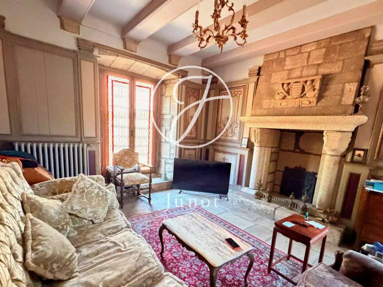 Château Pluvigner - 9 chambres - 600m²