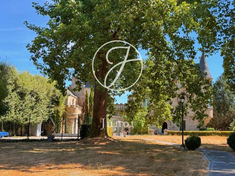 Château Pluvigner - 9 chambres - 600m²