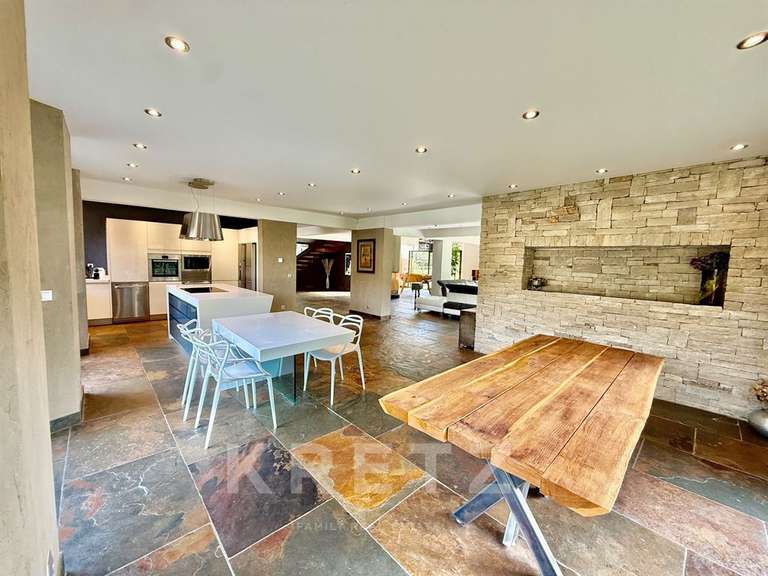 Maison Poigny-la-Forêt - 4 chambres - 458m²