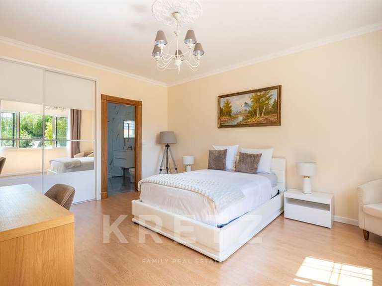 Maison Poigny-la-Forêt - 5 chambres - 587m²