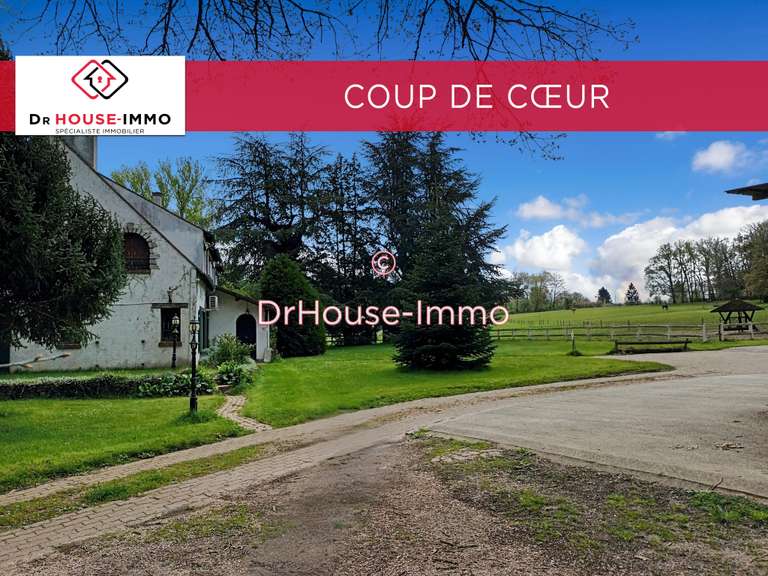 Villa Poigny-la-Forêt - 7 chambres - 337m²
