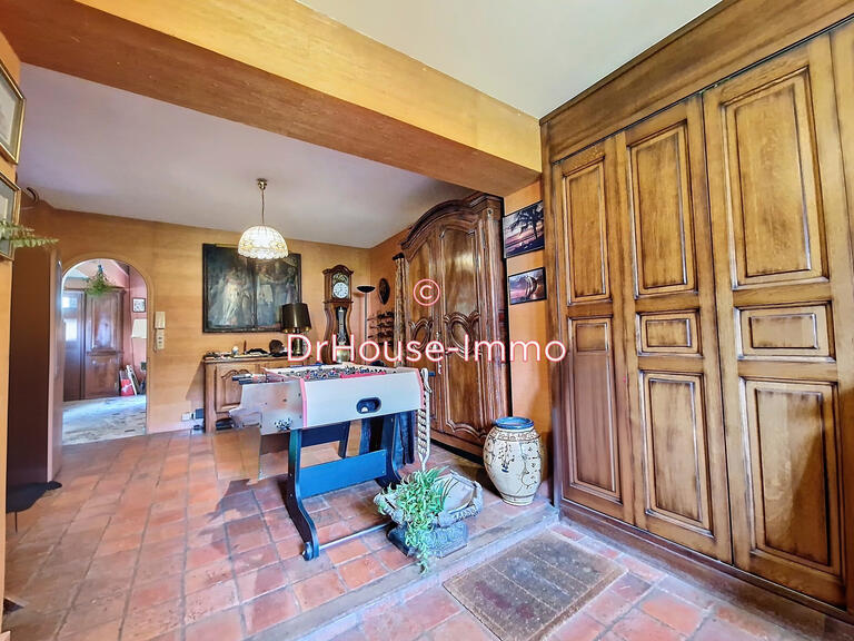 Villa Poigny-la-Forêt - 7 bedrooms - 337m²