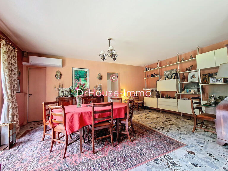 Villa Poigny-la-Forêt - 7 bedrooms - 337m²