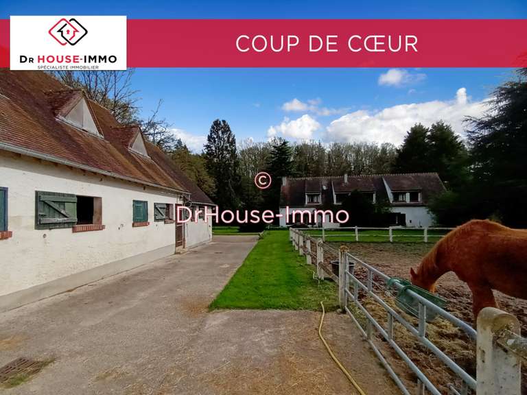Villa Poigny-la-Forêt - 7 chambres - 337m²