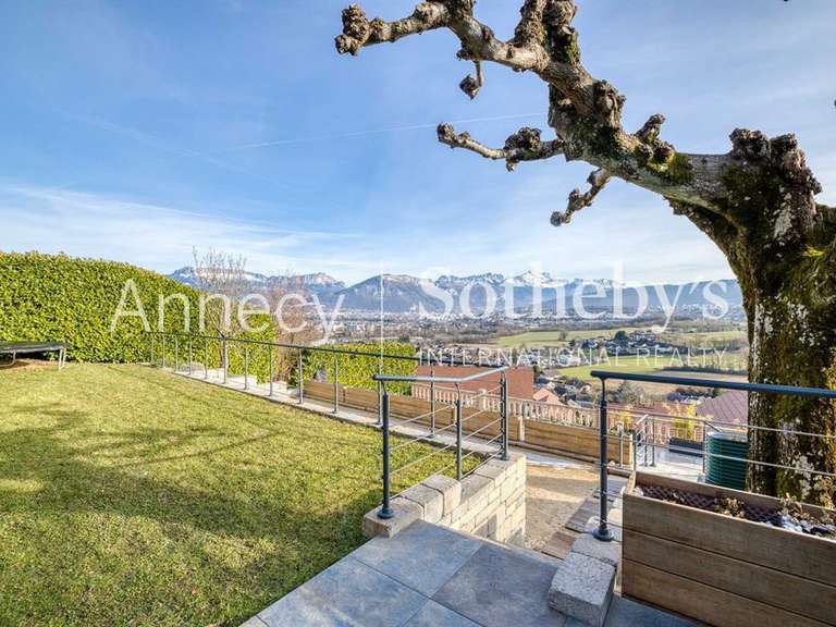 Maison Poisy - 3 chambres - 212m²