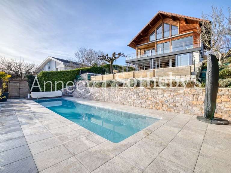 Maison Poisy - 3 chambres - 212m²