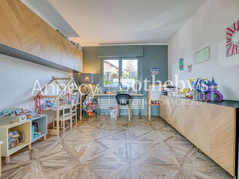 Maison Poisy - 3 chambres - 212m²