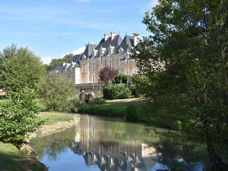 Château Poitiers - 12 chambres - 600m²