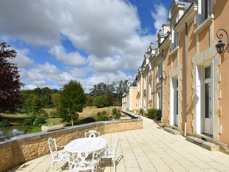 Château Poitiers - 12 chambres - 600m²