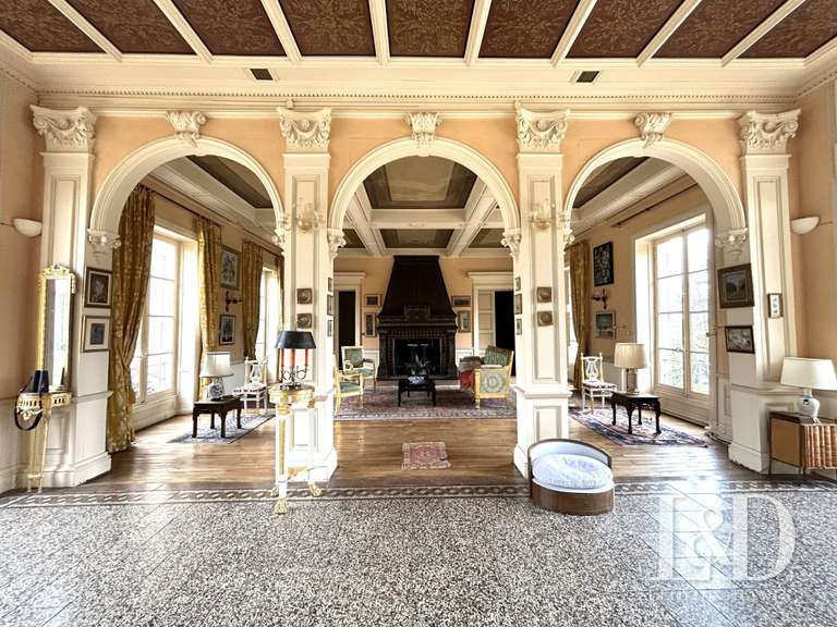 Château Poitiers - 8 chambres - 632m²