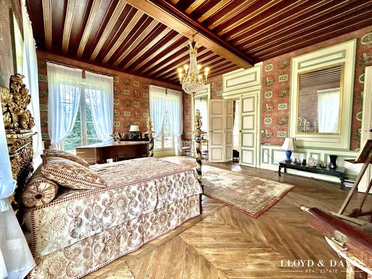 Château Poitiers - 8 chambres - 632m²