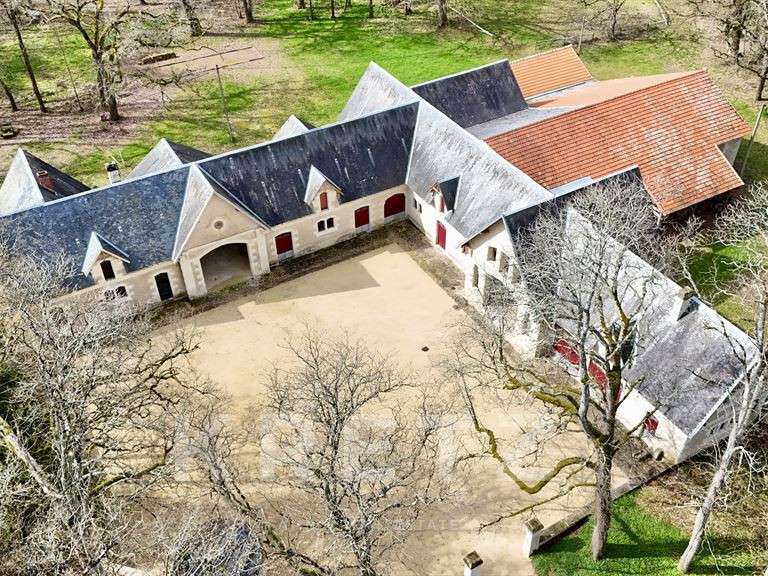 Château Poitiers - 5 chambres - 428m²