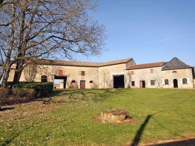 Château Poitiers - 12 chambres - 600m²