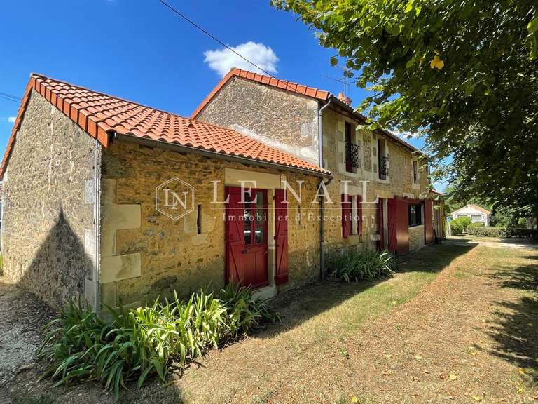 Château Poitiers - 6 chambres - 520m²